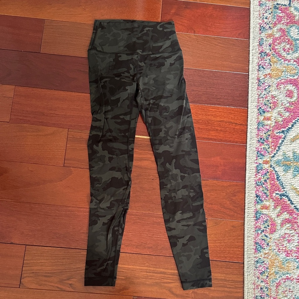 Lululemon Camo Print Leggings size 4